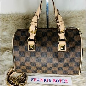 Michael Kors Duffle 2 way bag